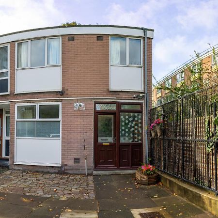 London - 4 Bed - Sleeps 8 - Garden - Pet Friendly Villa Exterior photo