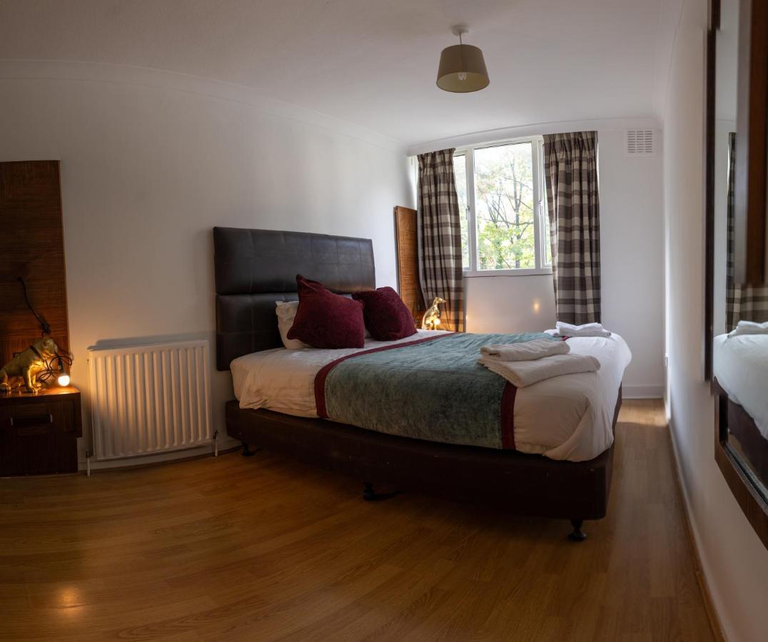 London - 4 Bed - Sleeps 8 - Garden - Pet Friendly Villa Exterior photo